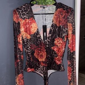 Fashion Nova Black and Red Floral Leopard Top